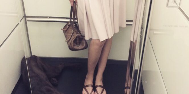 LOTILDA-Burda-Faltenrock-Fahrstuhl-Selfie