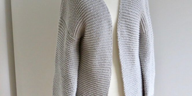 AMIRA-Cardigan-auf-Puppe-1