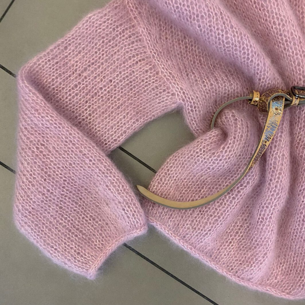 Strickanleitung MARTA Summer Cardigan - Lässige Strickjacke mit Schalkragen und schmalen Ärmeln aus Mohair zum selber stricken