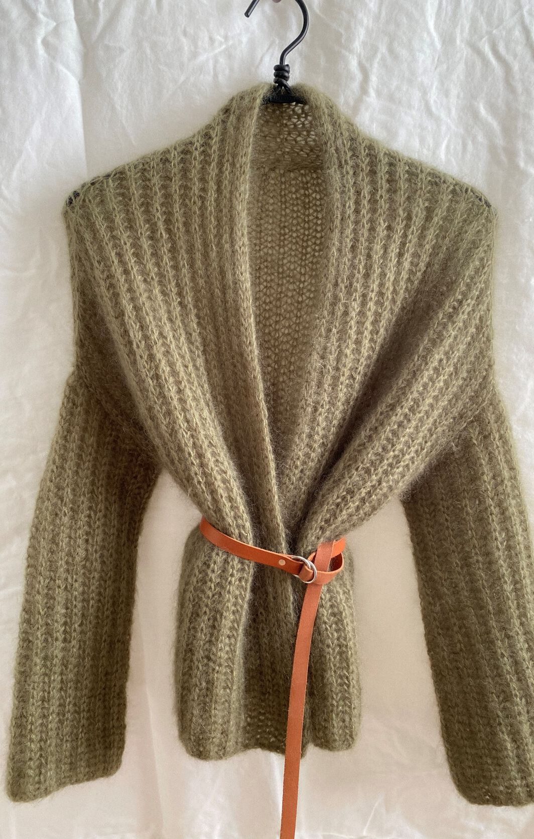 Strickanleitung ROSSI Neck Cardigan