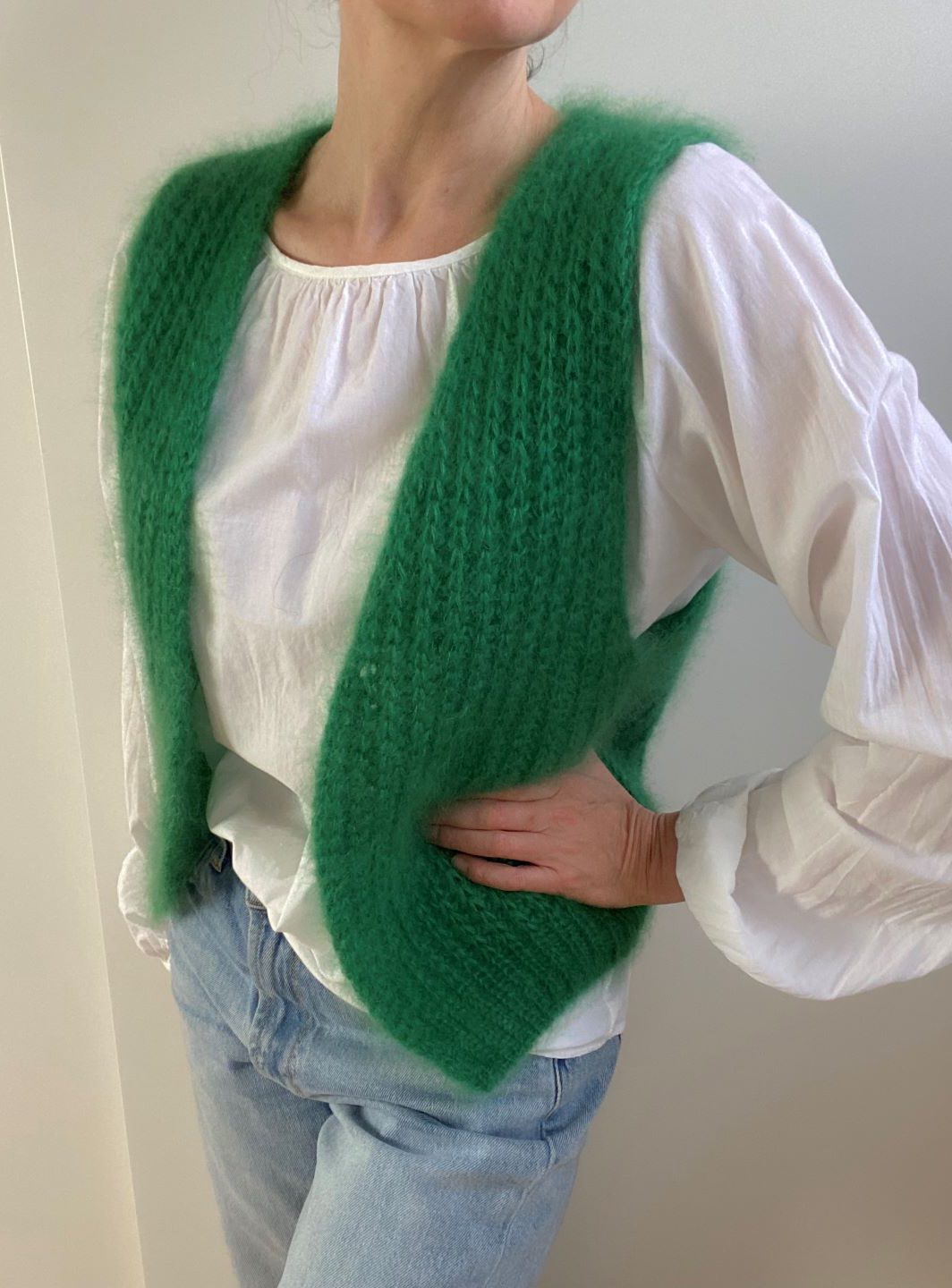 JUNA Vest (DE)