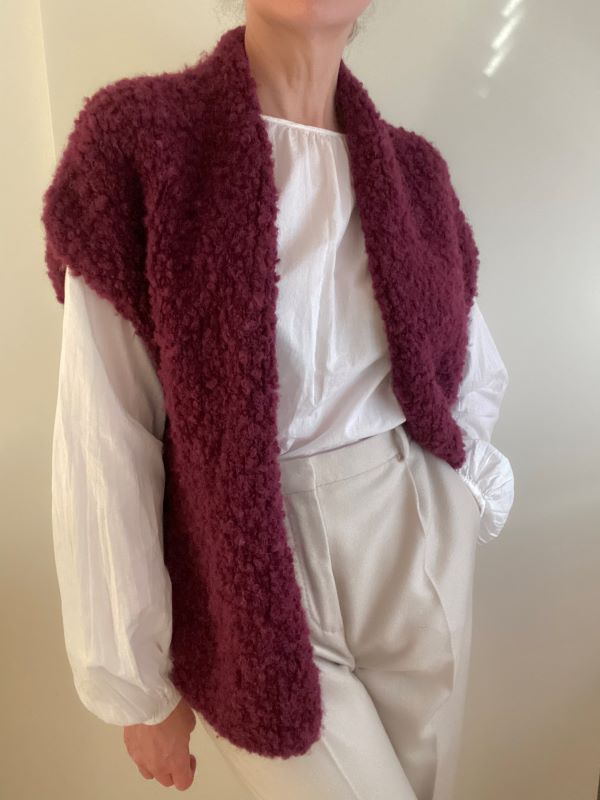 Strickanleitung für die Fluffy MARTA Vest - Feminine Teddy Weste mit kleinem Schalkragen und überschnittenen Schultern (optionaler Bindegürtel)